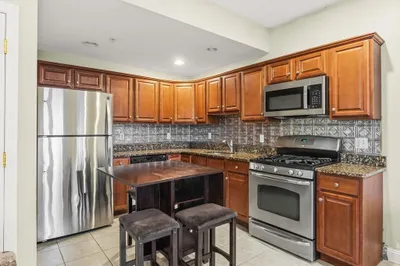 910 Saratoga Street #5 1