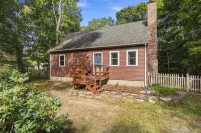 35 Pinecrest Beach Dr 1