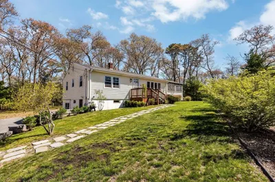 79 Clay Pond Rd