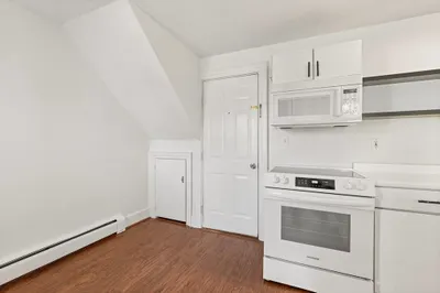 38 Moseley Ave #3 1