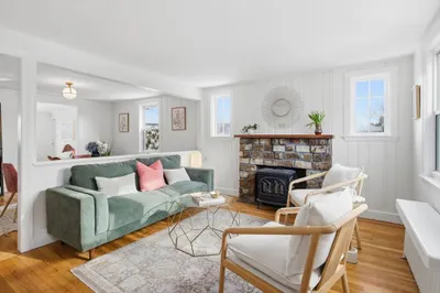 23 Fairview St #23