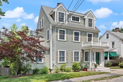 89 Dwinell St 1