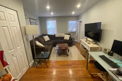 14 Cleveland Pl #3