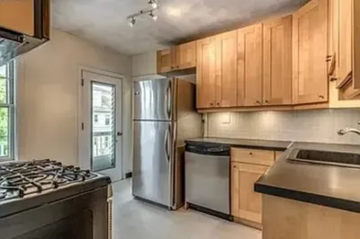 27 Lake St #2