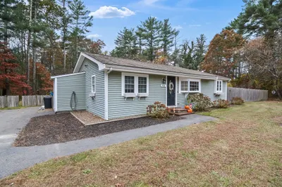 44 Bates Pond Rd 1