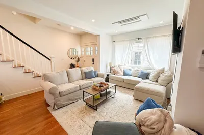 3 Viking St #SF