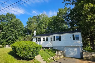 212 Acrebrook Drive 1