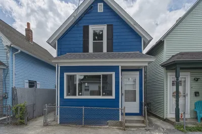 12 L St 1