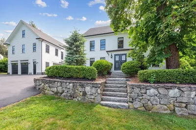 525 Country Way 1