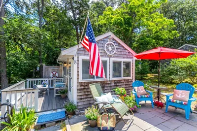 319 S Orleans Rd #8 1