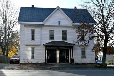 452 Main St