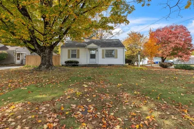 72 Maebeth St