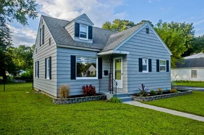 49 Fairview St 1