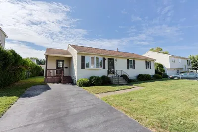 868 Phillips Rd 1