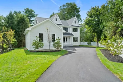 42 Bow Road 1