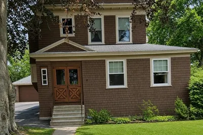 12 Henderson Ave