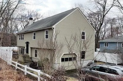 12 Autran Ave 1