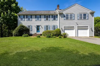 3 Hawthorne Dr