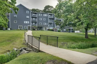 400 Colonial Dr #51 1
