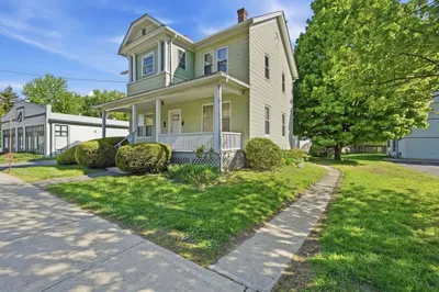 86 Conz St