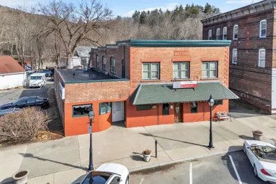 2-4 Main St 1