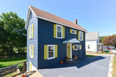 53 Vaughn St