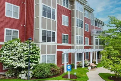 35 Commonwealth Ave #404