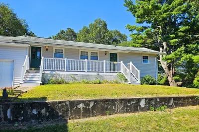 5 Stanford Cir