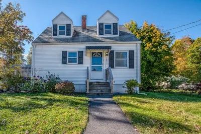 81 Carl Avenue 1