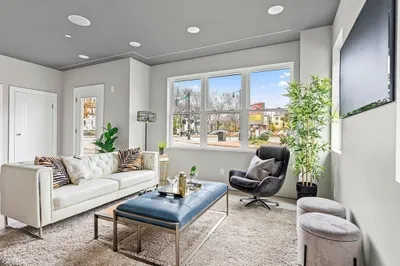 1 Cedar St #1