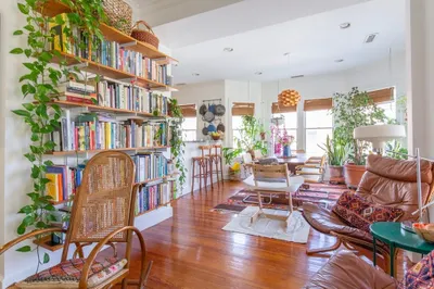 24 Lexington St #2