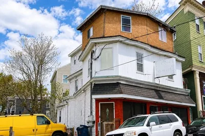 106 E Haverhill St