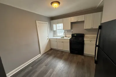 272-274 Pleasant St #2 1