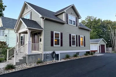 7 Gold St 1