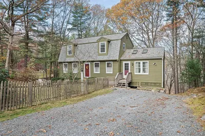 46 Kingsbury Rd