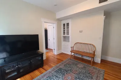 140 Elm St #4