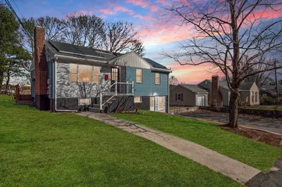 323 Green St 1