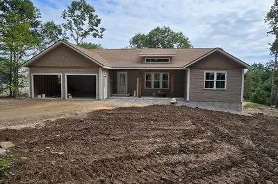 25 Whitney Road 1