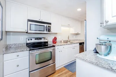27 Adams Ct #27 1