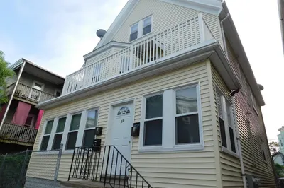 18 Hendry Street #2 1