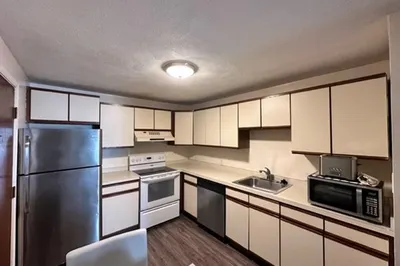 1129 North Shore #1C 1