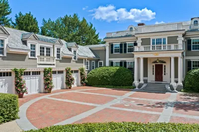 17 Crowninshield Road 1