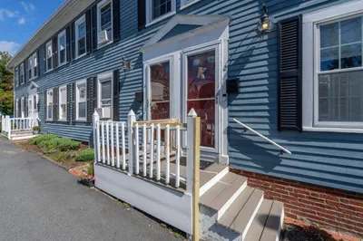 4 Rowells Ct #C 1