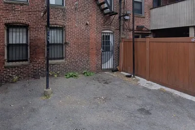 15 Saint Germain St #PARKING
