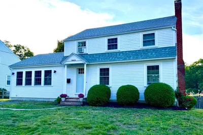 86 Abigail Adams Cir 1