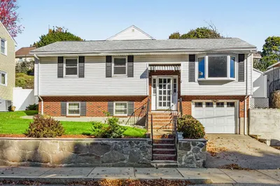 214 Gaston St 1