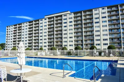 200 Cove Way #513 1