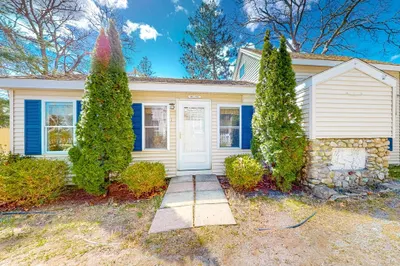 9 Bells Neck Rd #1 1