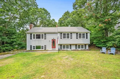 17 Colony Ave 1
