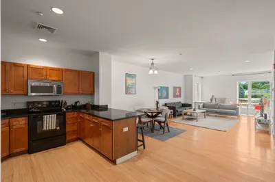 99 Chestnut Hill Ave #317 1